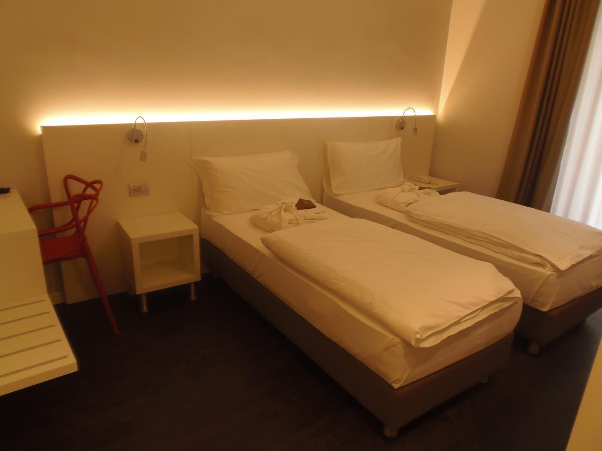 Albergo Dongo Exterior foto